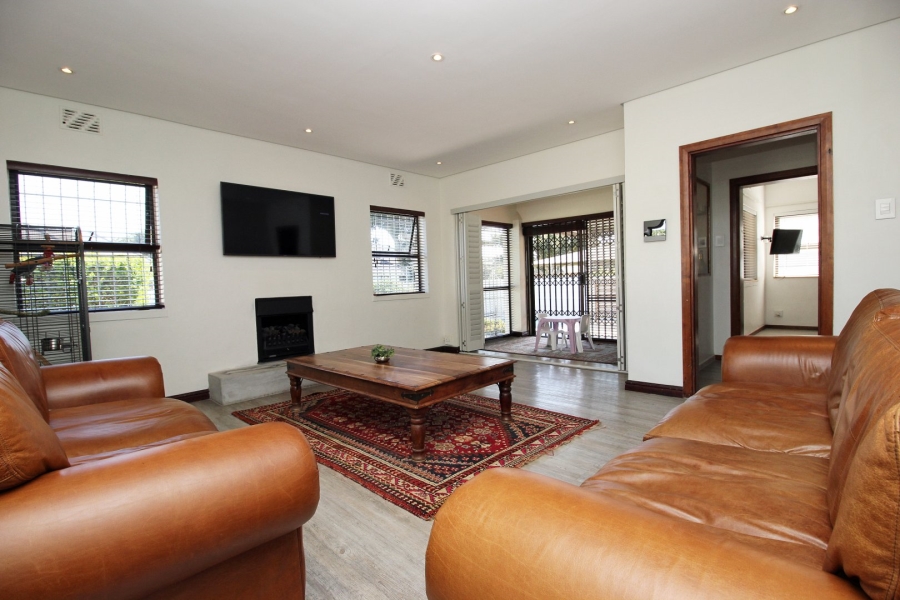 3 Bedroom Property for Sale in Thornton Western Cape